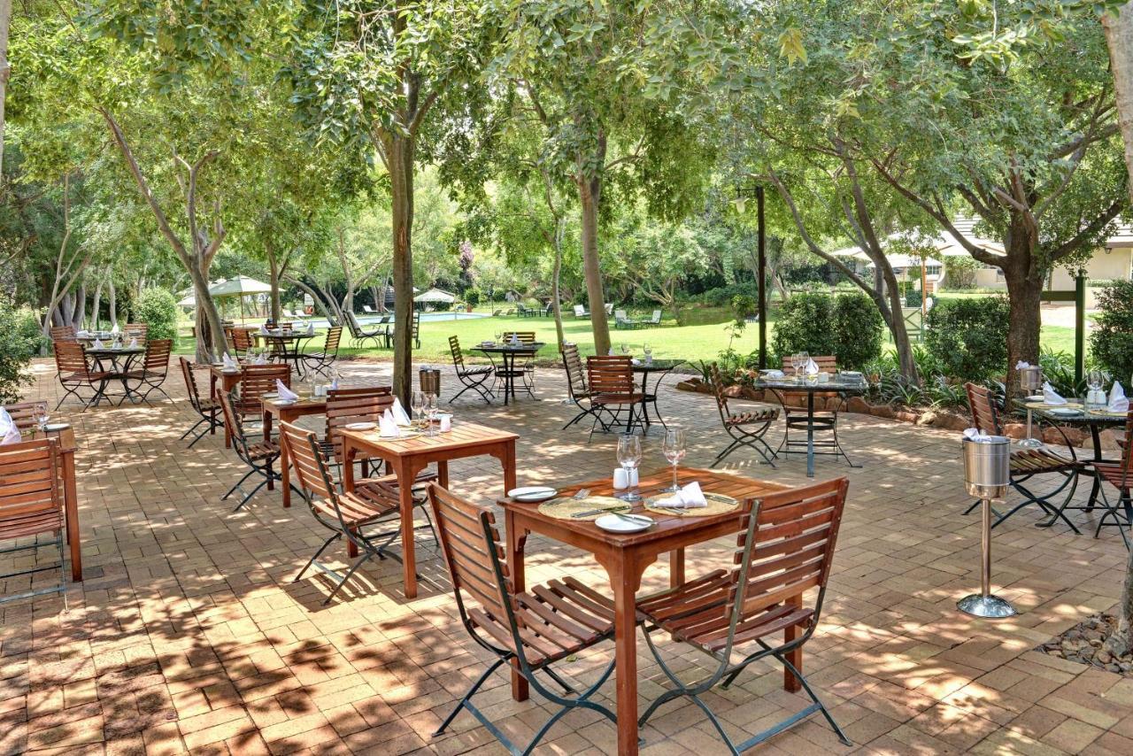 Mount Grace Hotel & Spa Magaliesburg Bagian luar foto The restaurant