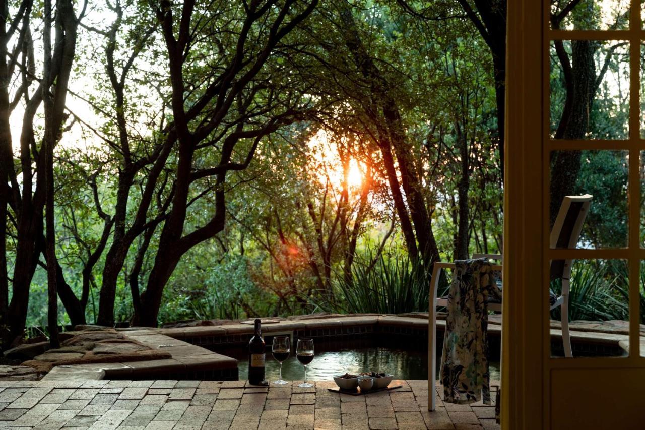 Mount Grace Hotel & Spa Magaliesburg Bagian luar foto The deck at the house