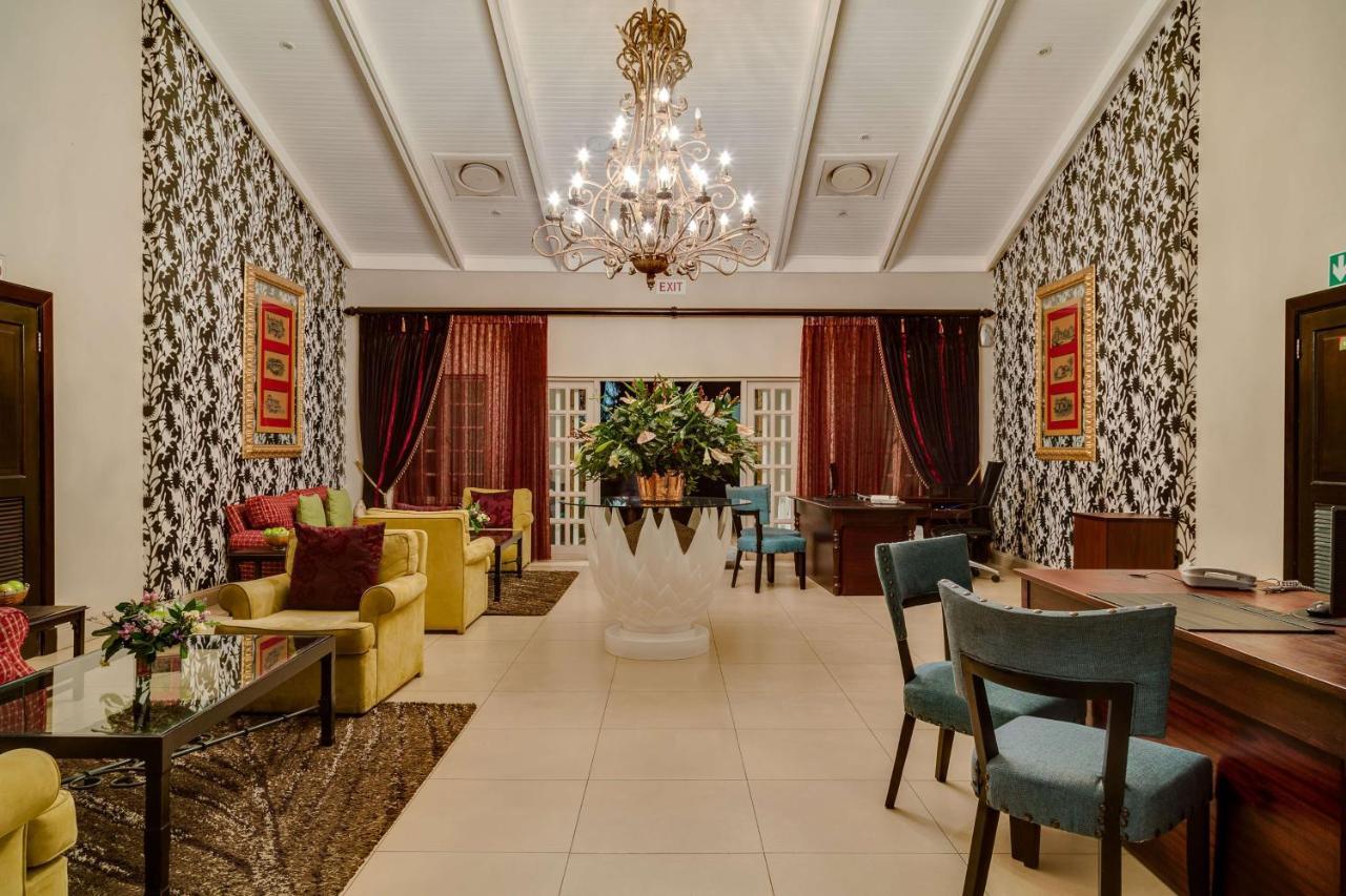 Mount Grace Hotel & Spa Magaliesburg Bagian luar foto The lobby of the hotel